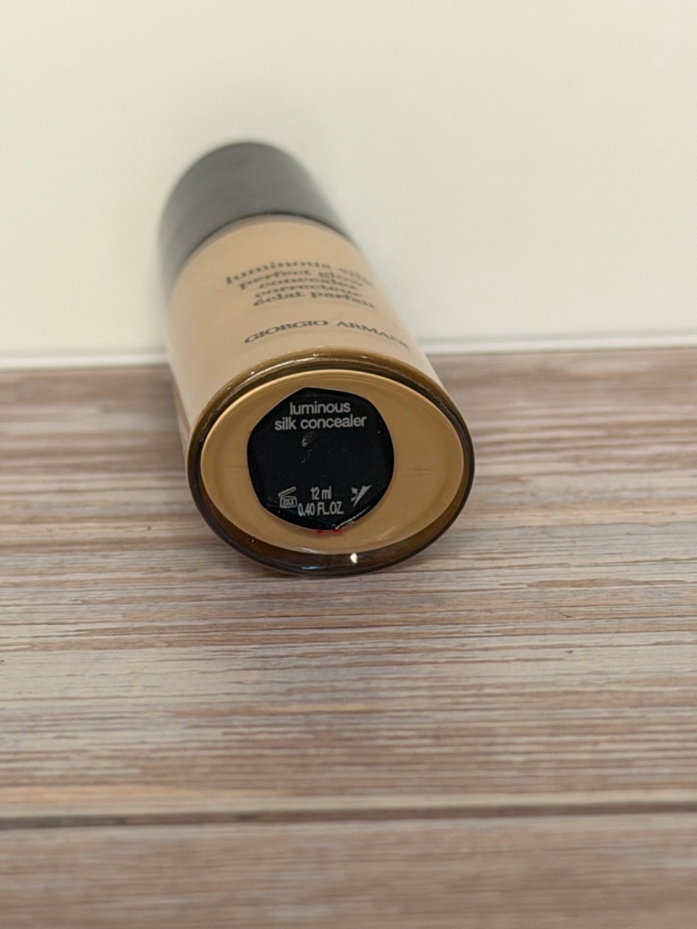Giorgio Armani Luminous Silk Perfect Glow Concealer - Warm Beige - Picture 3 of 3